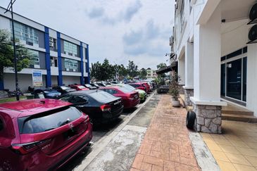 2 Storry Shop Lot Kota Damansara
