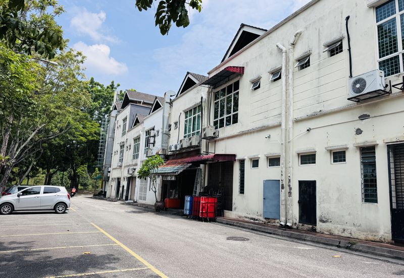 2 Storry Shop Lot Kota Damansara