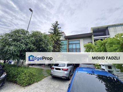Partly Furnished Superlink Ficus Peak, Selangor, Denai Alam