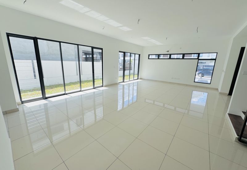 Elmina Green The Eighth @ City of Elmina