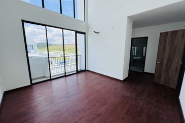 Elmina Green The Eighth @ City of Elmina