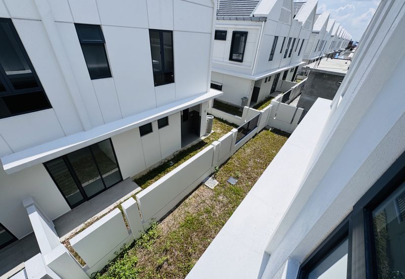 Elmina Green The Eighth @ City of Elmina