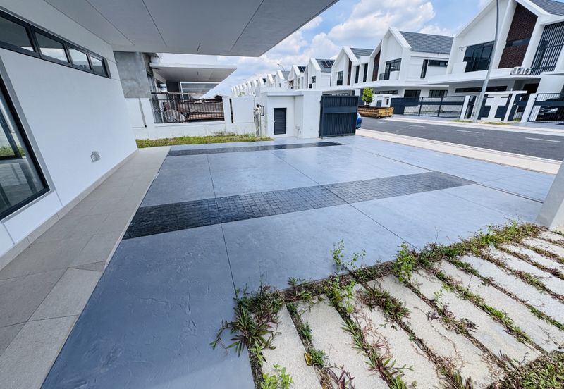 Elmina Green The Eighth @ City of Elmina