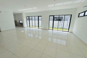 Elmina Green The Eighth @ City of Elmina