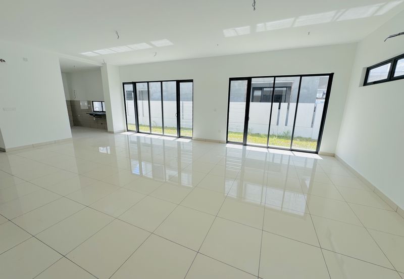 Elmina Green The Eighth @ City of Elmina