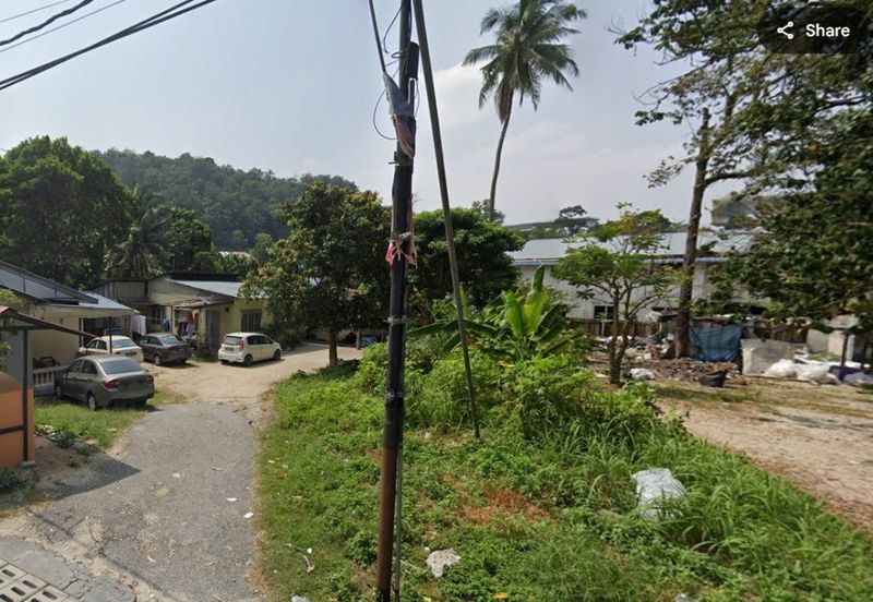 Next to Toyota Showroom Kampung Sungai Penchala