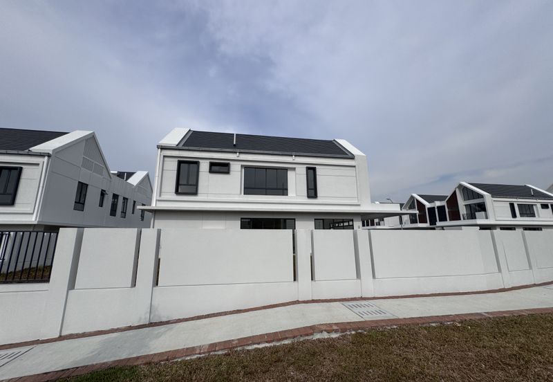 Elmina Green The Eighth @ City of Elmina