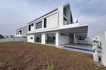 Elmina Green The Eighth @ City of Elmina