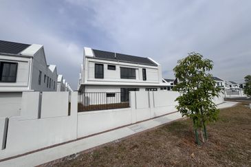 Elmina Green The Eighth @ City of Elmina