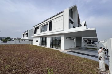 Elmina Green The Eighth @ City of Elmina