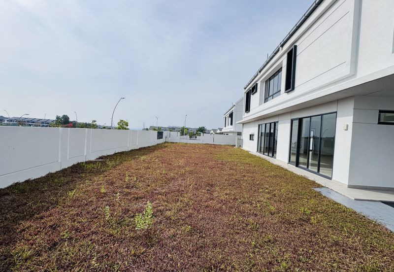 Elmina Green The Eighth @ City of Elmina