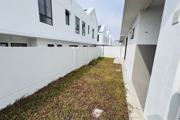 Elmina Green The Eighth @ City of Elmina