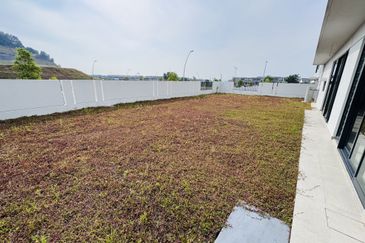 Elmina Green The Eighth @ City of Elmina