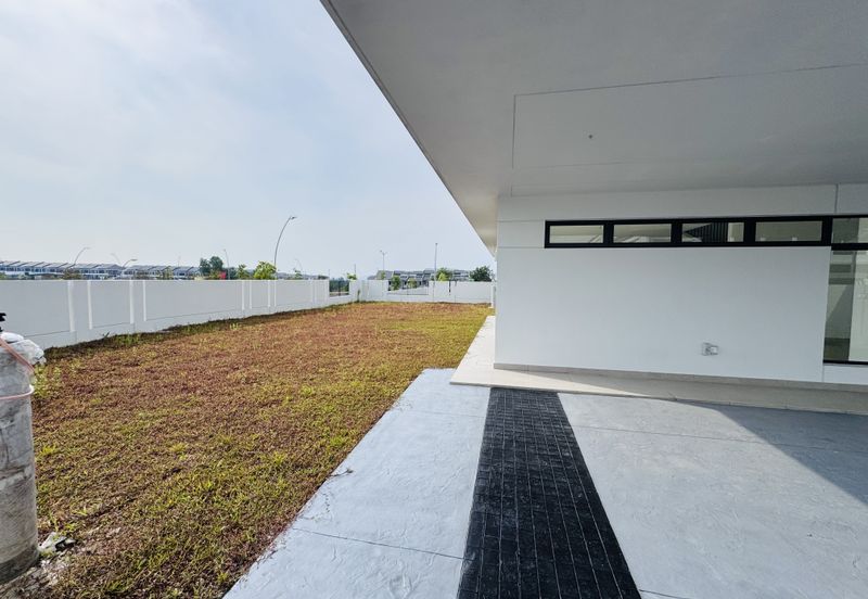 Elmina Green The Eighth @ City of Elmina