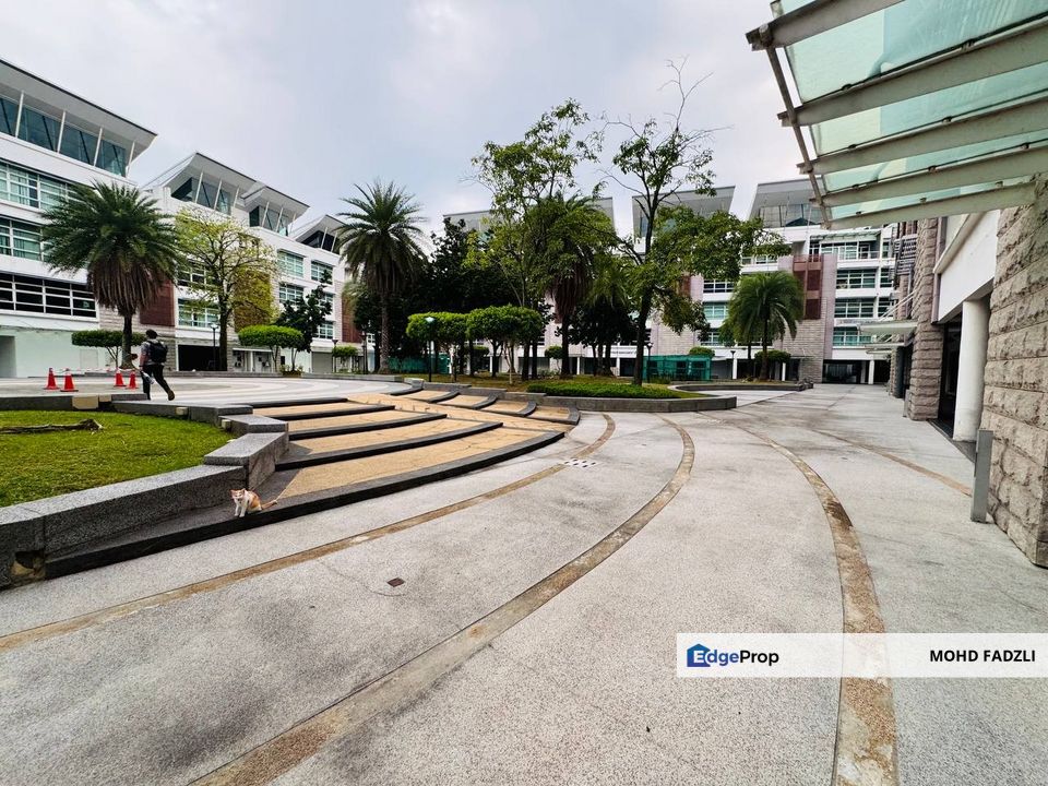Laman Seri Seksyen 13 Shah Alam 5 Storey End Lot Building, Selangor, Shah Alam