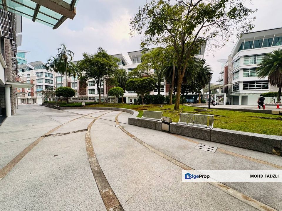 Laman Seri Seksyen 13 Shah Alam 5 Storey End Lot Building, Selangor, Shah Alam