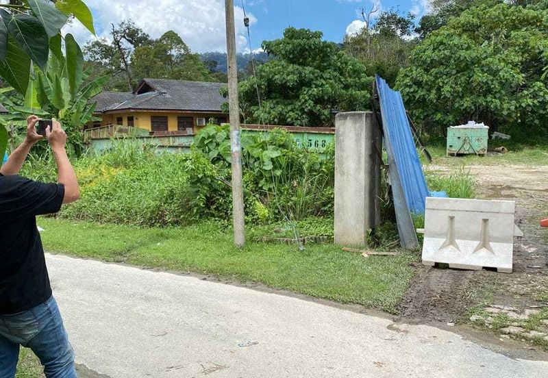 1.7 Ekar Batu 14 Hulu Langat. Selangor. Berhampiran Jalan Utama