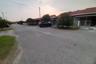 Bandar Baru Salak Tinggi