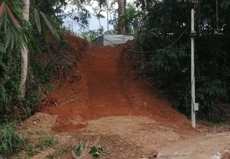 2 Ekar Tanah Dusun Buahan Batu Penunggul Jln Genting Batang Kali