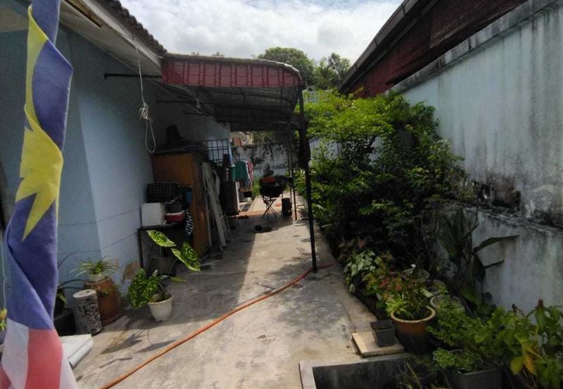 Kampung Melayu Subang