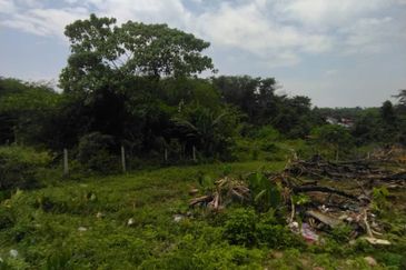 Kampung Sungai Pelong