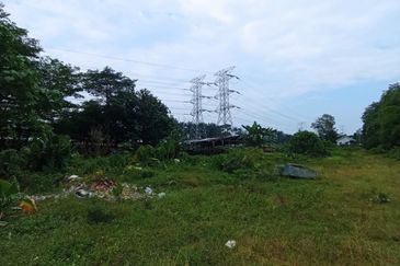 Kampung Sungai Pelong