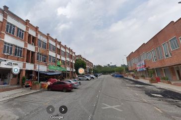 Jalan Pulau Lumut Q U10/Q @ Alam Budiman