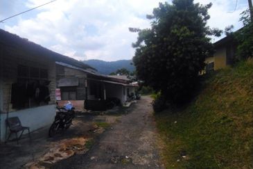 Kampung Sungai Penchala