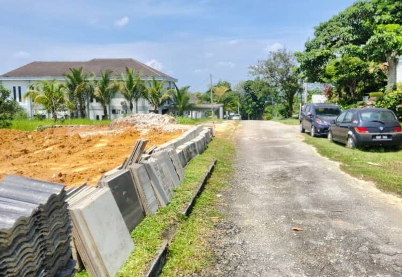 Lokasi Strategik 1 Ekar Sungai Pelong Sungai Buloh. Dekat dengan Mainroad