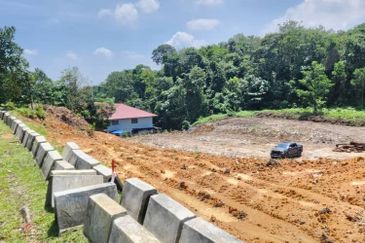 Lokasi Strategik 1 Ekar Sungai Pelong Sungai Buloh. Dekat dengan Mainroad