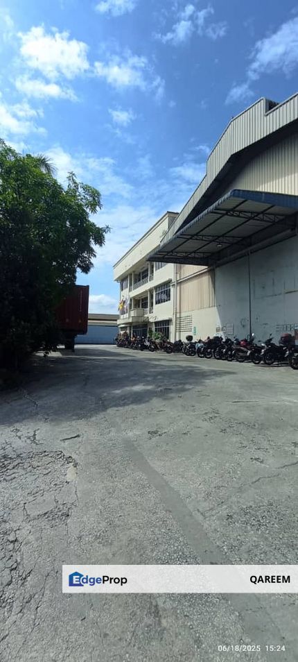 Factory / Warehouse Rawang Integrated Industrial Park. Good For Investment, Selangor, Rawang