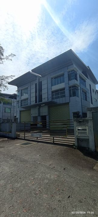 3 Storey Semi D U8 Bukit Jelutong Shah Alam, Selangor, Shah Alam