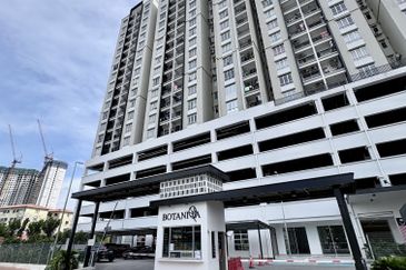 BotaniQa Residence