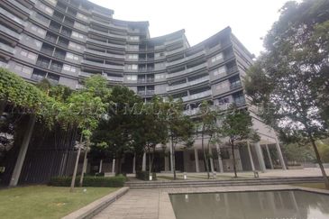 Mirage By The Lake Condominium