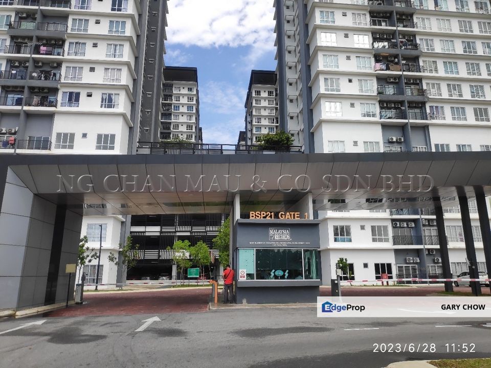 Corner Unit good buy below market price, Selangor, Jenjarom