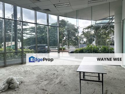 Retail / showroom space at ground floor of office building - Menara Lagenda (formerly 3 damansara office tower), near uptwon and ss2, Selangor, Petaling Jaya