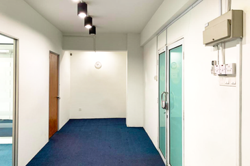 Impian Meridian Commerz