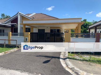 Single Storey Semi-Detached House For Sale! Located at Kuching Family Park, Jalan Sultan Tengah, Sarawak, Kuching