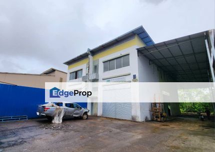  Double-storey semi-detached Warehouse For Rent! Located at Muara Tabuan Light industrial park, Sarawak, Kuching