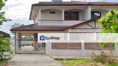 Semi Detached Double Storey For Rent! Located at Taman Sunny Hill Batu 3, Sarawak, Kuching