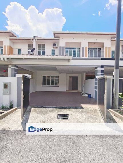 Double Storey Terrace Intermediate House For Rent! Location: Batu 10 / 10 miles Padawan Town, Sarawak, Kuching