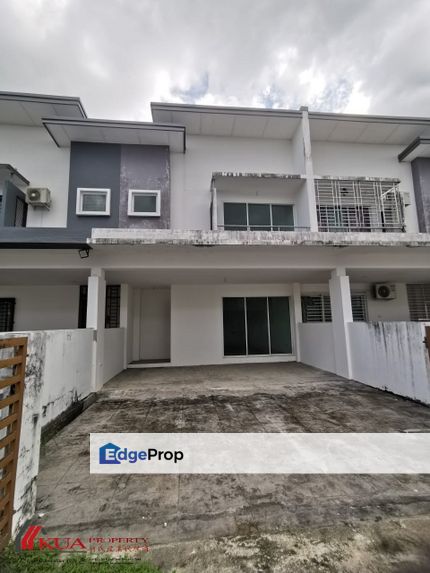 Double Storey Intermediate Terrace House For Sale! Located at Taman Bukit Berangan Baru, Samarahan, Sarawak, Kuching