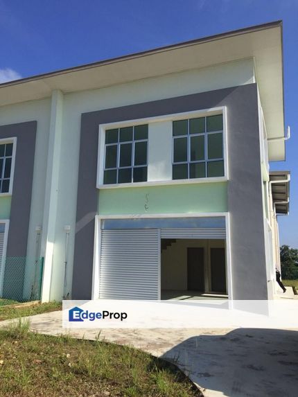 Double Storey Semi Detached Warehouse For Rent Located at RH Park, 9th mile, Sarawak, Kuching