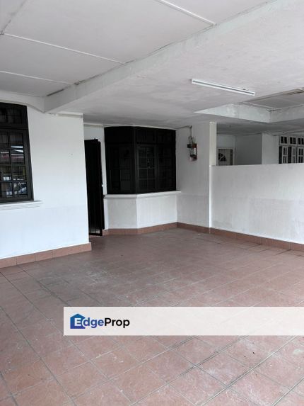  1.5 Storey Intermediate Terrace House For Rent!  Located at BDC, Sarawak, Kuching