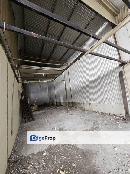 Double Storey Semi-Detached Warehouse/Factory For Rent! 📍Located at Demak Laut, Sarawak, Kuching