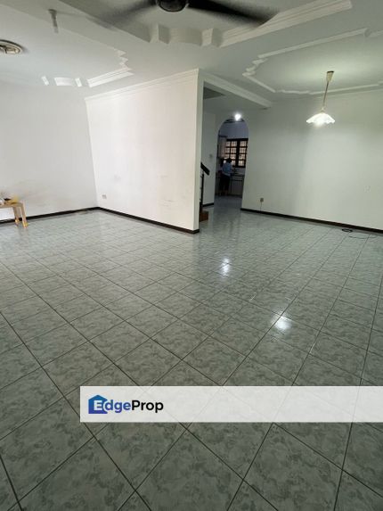 Double Storey Terrace Intermediate House For Rent Located at Tabuan Heights, Jalan Song, Sarawak, Kuching