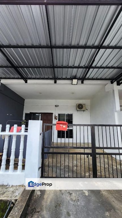 Single Storey Terrace Intermediate House For Sale! Located at Taman Sentoria Stakan, Kota Samarahan, Sarawak, Kota Samarahan