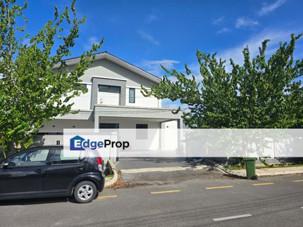 Double Storey Semi-Detached House For Sale Located at Ensing Timur, Stapok, Sarawak, Kuching