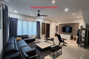 Double Storey Semi Detached House For Sale! Located at Taman Uni Central, Samarahan