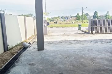 Double Storey Semi Detached For Sale Located at Uni Central, Samarahan